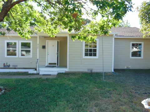804 Rindie St, Irving, TX 75060
