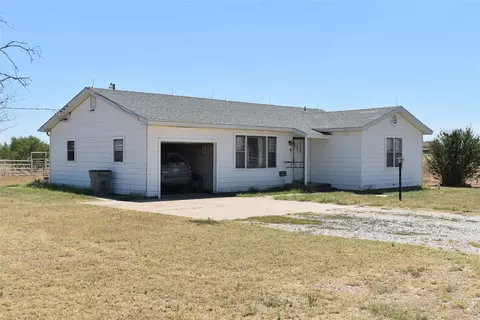353 Wolf Rd, Windthorst, TX 76389 photo 2