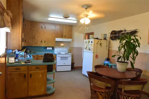 353 Wolf Rd, Windthorst, TX 76389 photo 6