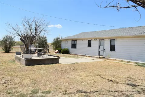 353 Wolf Rd, Windthorst, TX 76389 photo 5