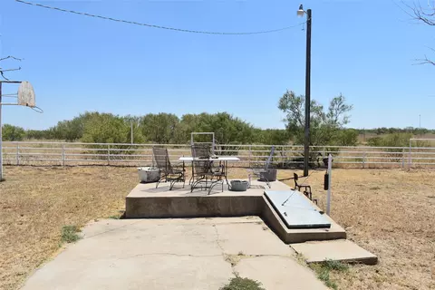 353 Wolf Rd, Windthorst, TX 76389 photo 21