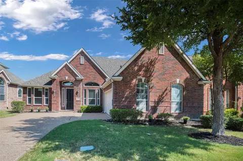 9247 Jasmine Ln, Irving, TX 75063