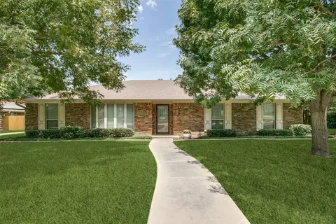 6529 Riviera Dr, North Richland Hills, TX 76180