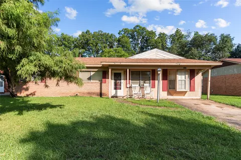3210 Bistineau Dr, Bossier City, LA 71112