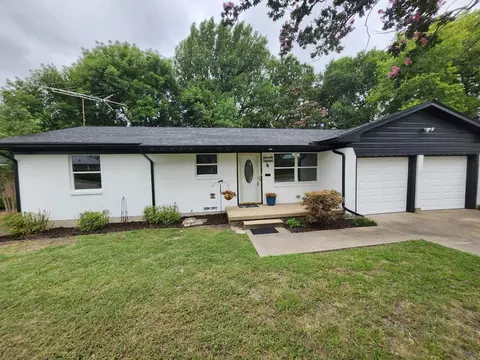 425 N Hamilton St, Farmersville, TX 75442