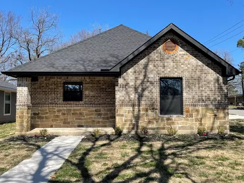701 W Murray St, Denison, TX 75020