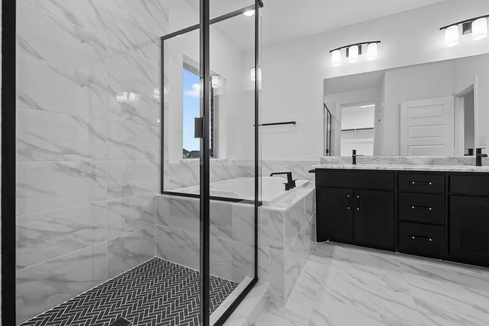 Bath - 1854 Cole Rd, Van Alstyne, TX 75495 photo 4 of 4