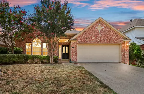 1672 Knoll Ridge Cir, Corinth, TX 76210