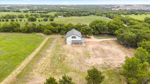250 Willow Ln, Van Alstyne, TX 75495