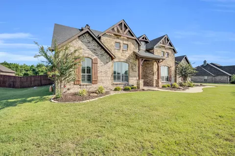 6261 Still Waters Dr, Midlothian, TX 76065
