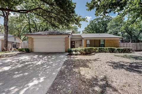 5508 Cactus Ct, Arlington, TX 76017