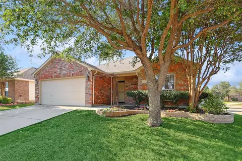 937 Rio Bravo Dr, Haslet, TX 76052