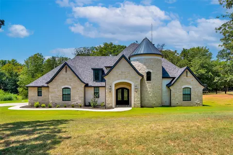 423 Briar Creek Rd, Whitesboro, TX 76273