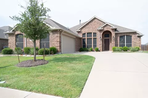 4813 Lakeway Dr, Garland, TX 75043