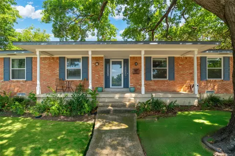 4821 Hazelhurst Ln, Dallas, TX 75227