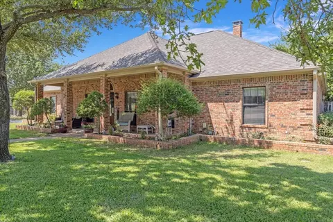 1904 Carriage Estates Rd, Sherman, TX 75092