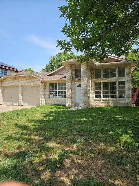838 Brentwood Dr, Grand Prairie, TX 75052
