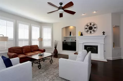 310 E Carruth Ln, Double Oak, TX 75077 photo 11