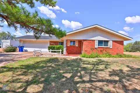 1011 Ridgecrest St, Sweetwater, TX 79556