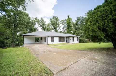 1556 Crescent Dr, Tyler, TX 75701