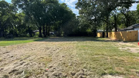 2317 Denmark St, Dallas, TX 75253