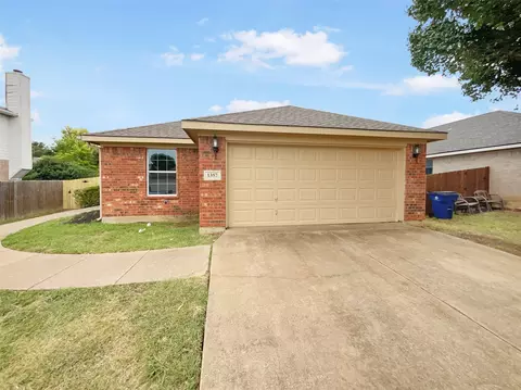 1357 Meadowbrook Ln, Crowley, TX 76036