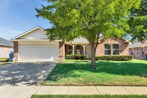 3205 Ocean Dr, Denton, TX 76210