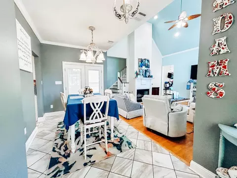 Dining - 156 Stewart Rd, Hall Summit, LA 71034 photo 1 of 3