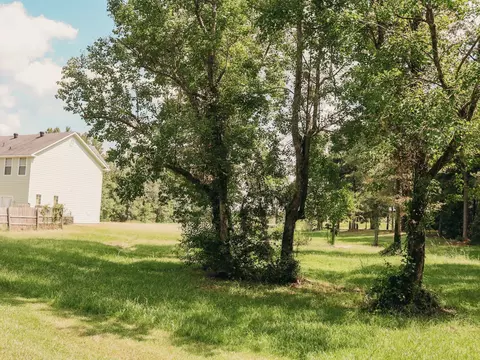 Exterior - 156 Stewart Rd, Hall Summit, LA 71034 photo 7 of 9