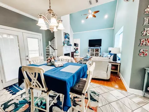 Dining - 156 Stewart Rd, Hall Summit, LA 71034 photo 2 of 3