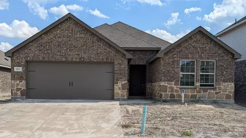 607 Carters Grove Dr, Fate, TX 75189