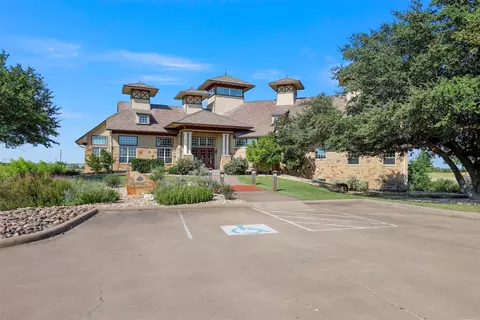 7400 Royal Winchester Dr, Cleburne, TX 76033