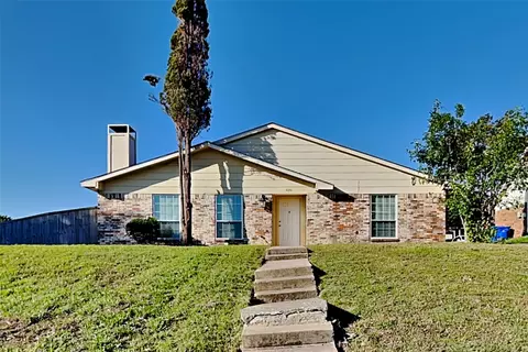 1026 Bellflower Dr, Carrollton, TX 75007