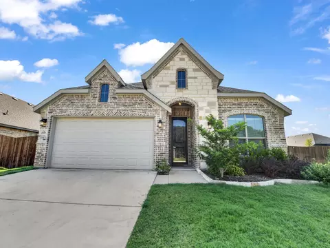 200 Gardenia Dr, Azle, TX 76020