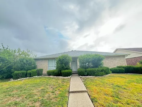 309 E Apollo Rd, Garland, TX 75040