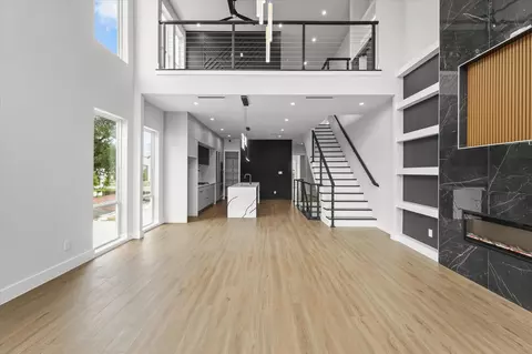 937 Muncie Ave, Dallas, TX 75212