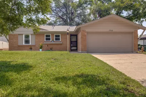 1708 Sylvan Dr, Arlington, TX 76012