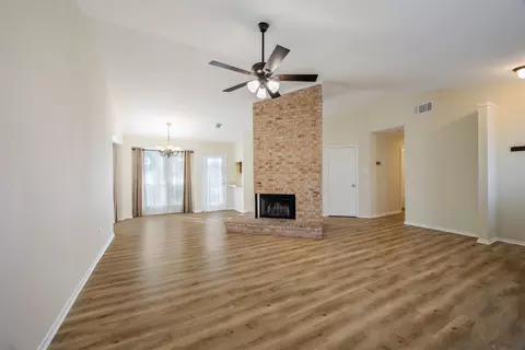 1502 Springcrest Dr, Mesquite, TX 75149 photo 7