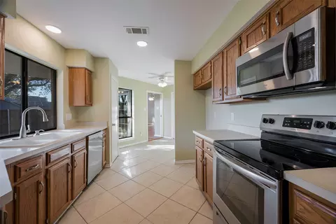 1502 Springcrest Dr, Mesquite, TX 75149 photo 10
