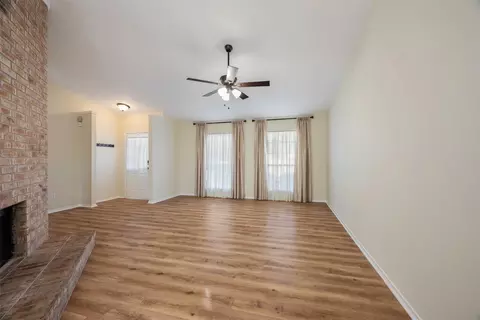 1502 Springcrest Dr, Mesquite, TX 75149 photo 5