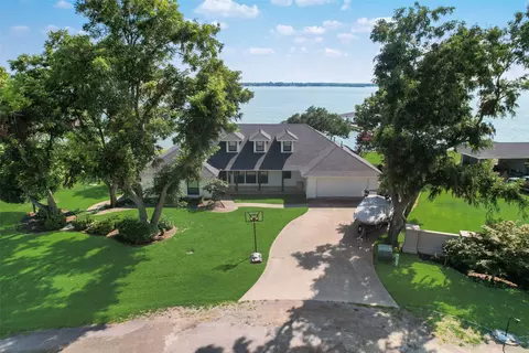 415 Pecan Point Dr, Kerens, TX 75144
