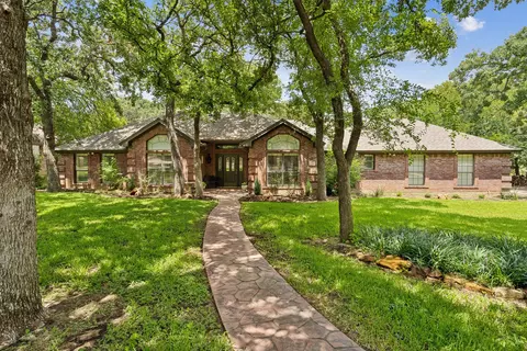 125 Quail Run St, Jacksboro, TX 76458