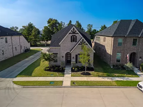 1897 Cathedral Dr, Farmers Branch, TX 75234