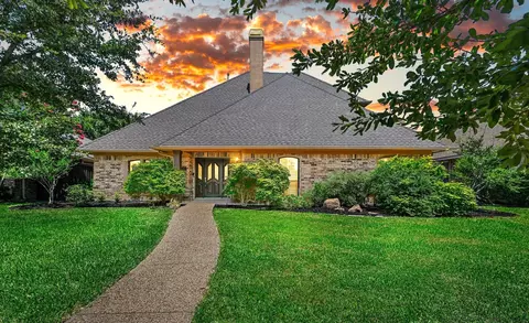 607 Red River Trl, Irving, TX 75063