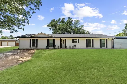 1415 N Oak St, Grand Saline, TX 75140