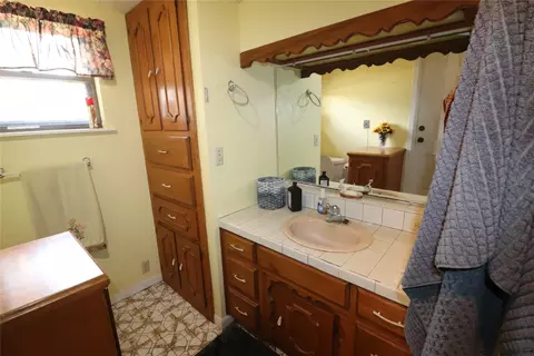 504 Lee Loop, Henrietta, TX 76365 photo 37