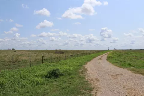 504 Lee Loop, Henrietta, TX 76365 photo 4