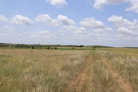 504 Lee Loop, Henrietta, TX 76365 photo 21