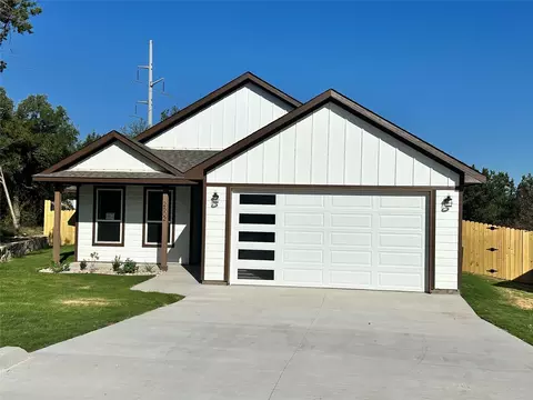 2502 Austin Ct, Granbury, TX 76048