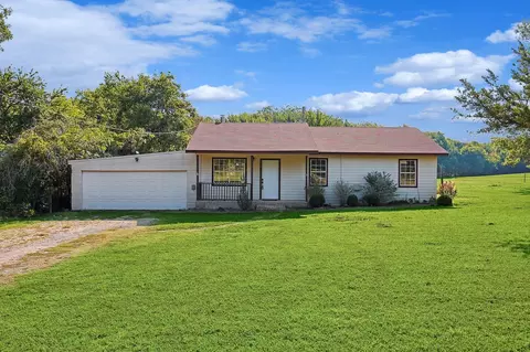 226 Laughlin Rd, Sherman, TX 75092